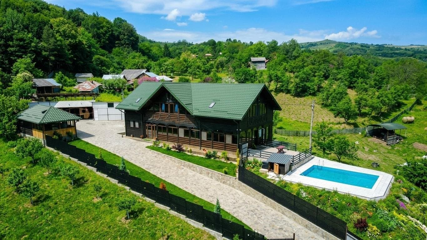 Casa de oaspeți și agroturism din Valea Sălciei, satul natal al lui Mircea Sandu