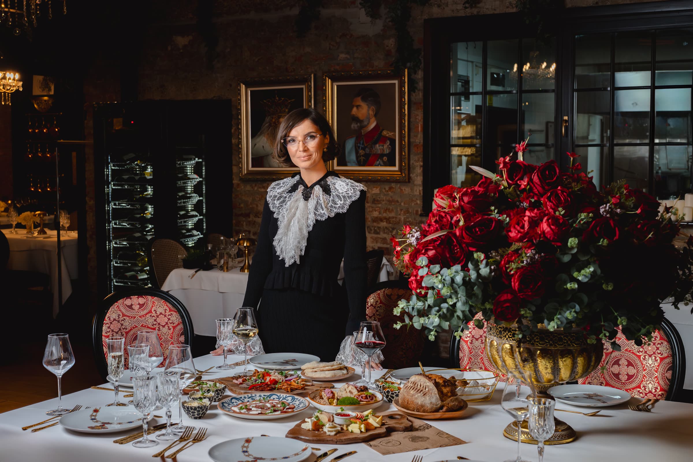 Masă regală — fine dining Dacia Romanian Dining