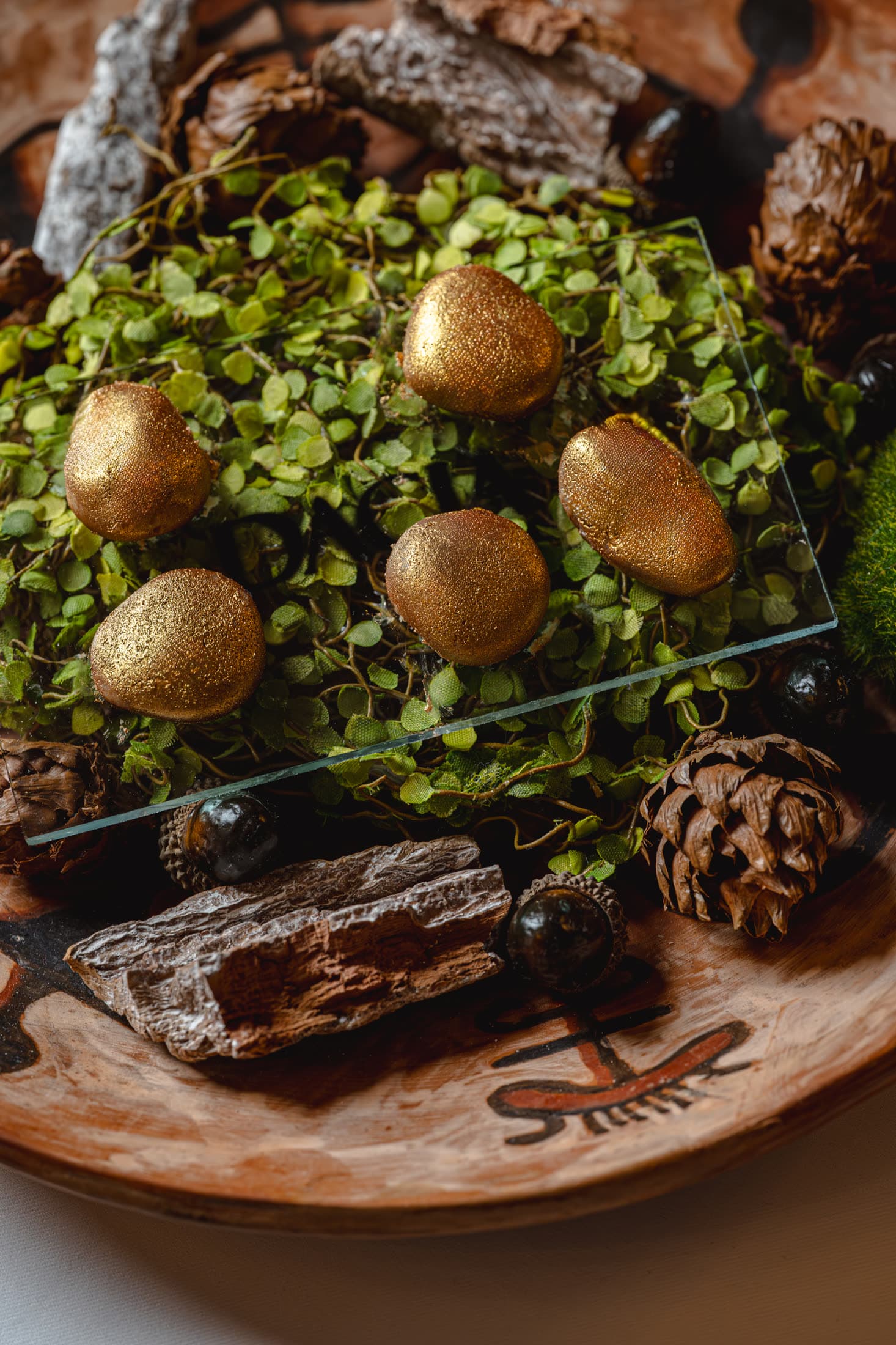 Babele de la Ulmet — foie gras în crustă aurie cu reducție de cognac, Geo-Produse